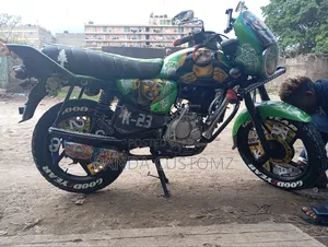 Motorbike Painting and Graffiti Customs