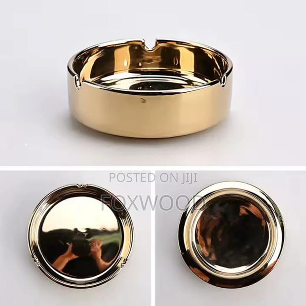 Ceramic Gold Ash Tray - main view