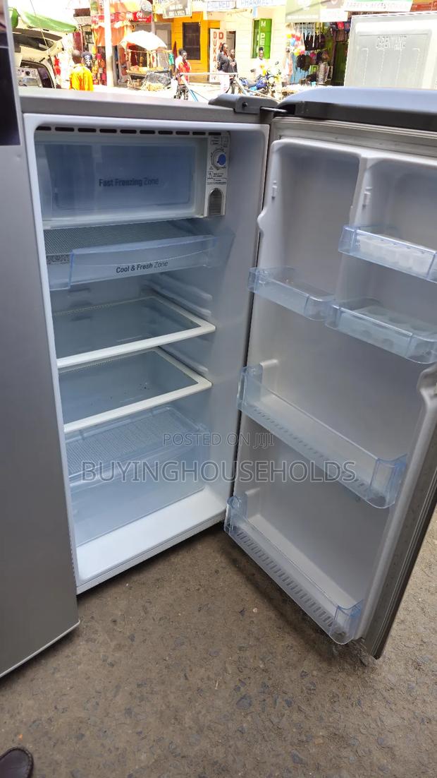 Lg 190l Fridge - thumbnail 3