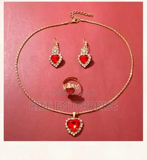 Golden Luxury Trendy Gift Set for Ladies*