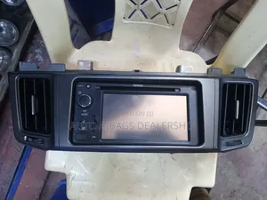 RAV4 Model 2015 Radio Full Compartment.