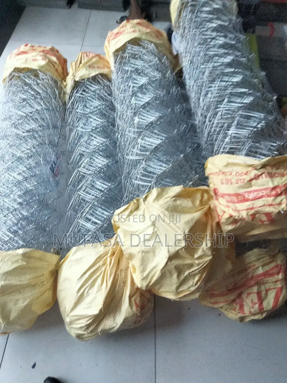 G.G 14 Chainlink Twisted Fence