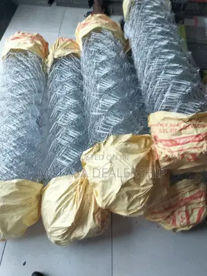 G.G 14 Chainlink Twisted Fence