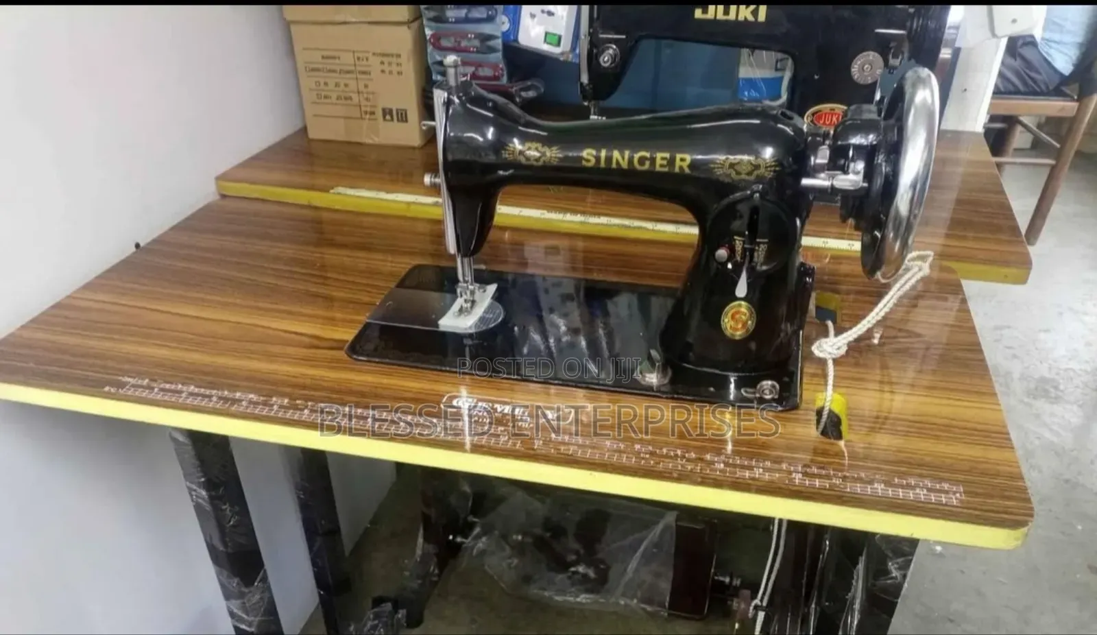 New Industrial Singer Sewing Machine/ Singer Sewing Machines