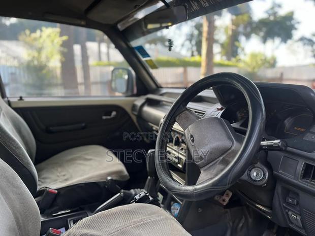 Mitsubishi Pajero - thumbnail 6