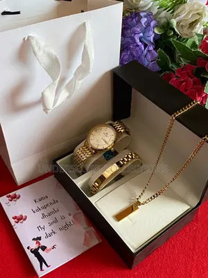 Gift Bag With Elegant Items for Men