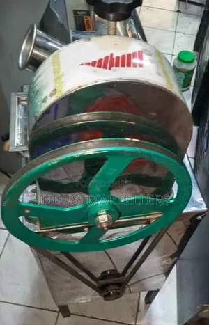 Motorized Sugarcane Juicer Machine Available