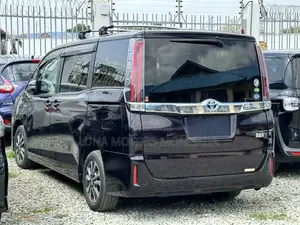 Toyota Noah 2018 Purple