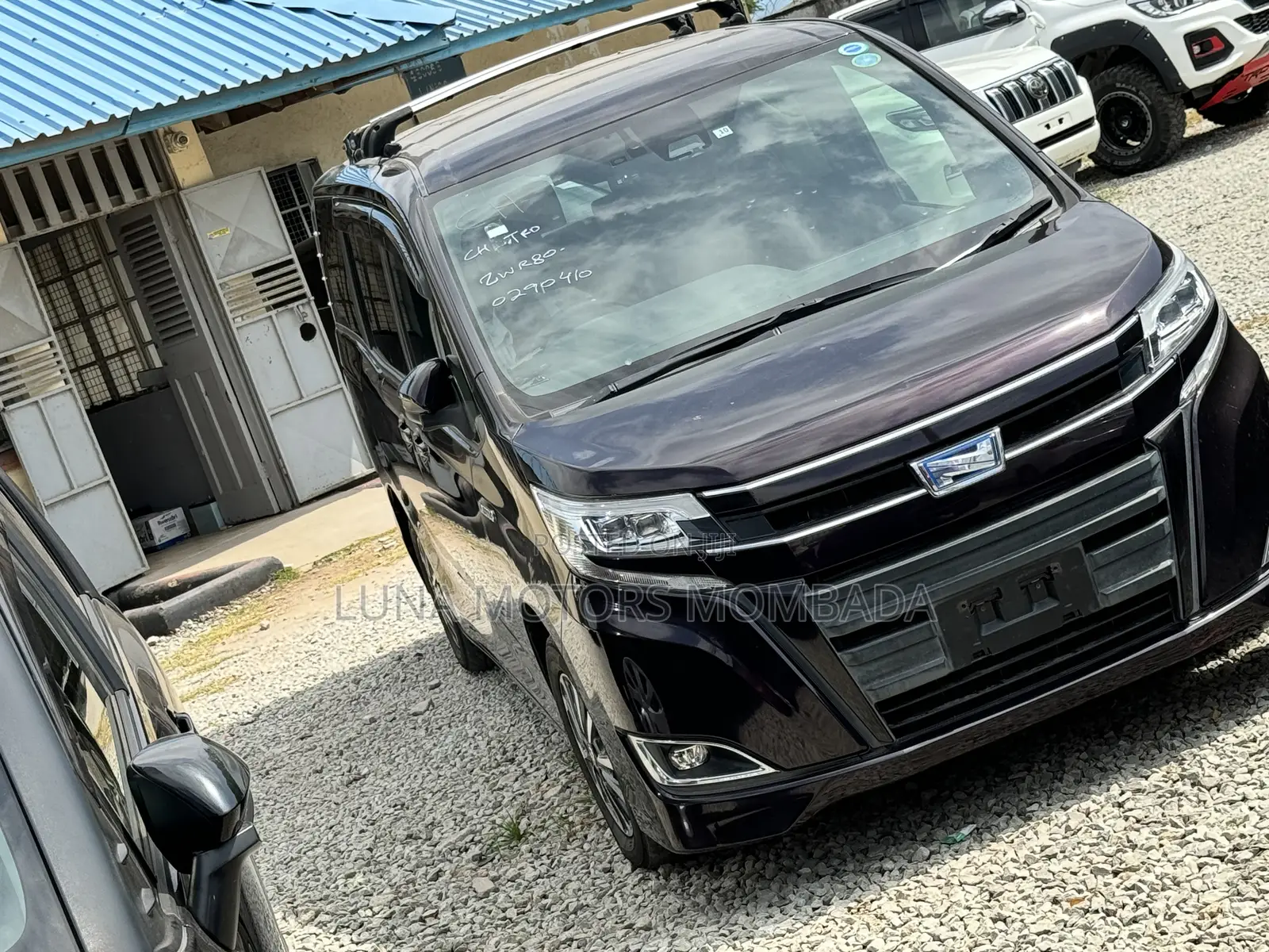 Toyota Noah 2018 Purple