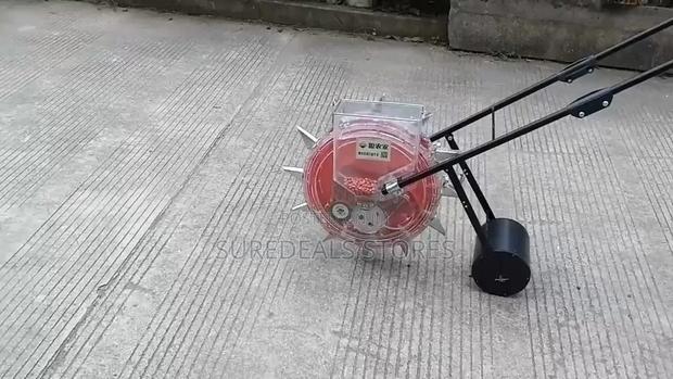 Hand Held Seed Planter - main view