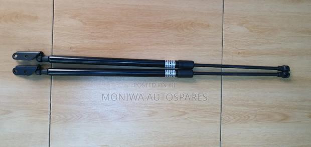 Bonnet Shocks T31 Xtrail