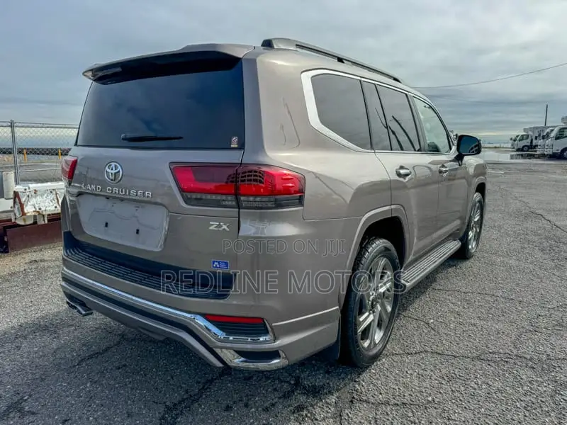 Toyota Land Cruiser 3.3 Diesel 4WD 2021 Gray