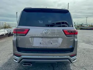 Toyota Land Cruiser 3.3 Diesel 4WD 2021 Gray