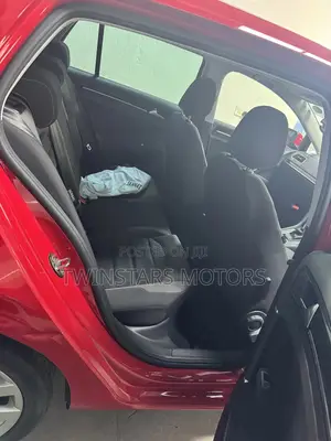 Volkswagen Golf TSI S FWD 2018 Red