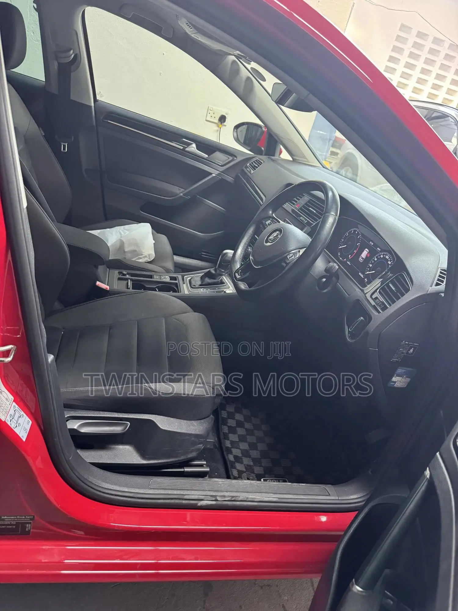 Volkswagen Golf TSI S FWD 2018 Red