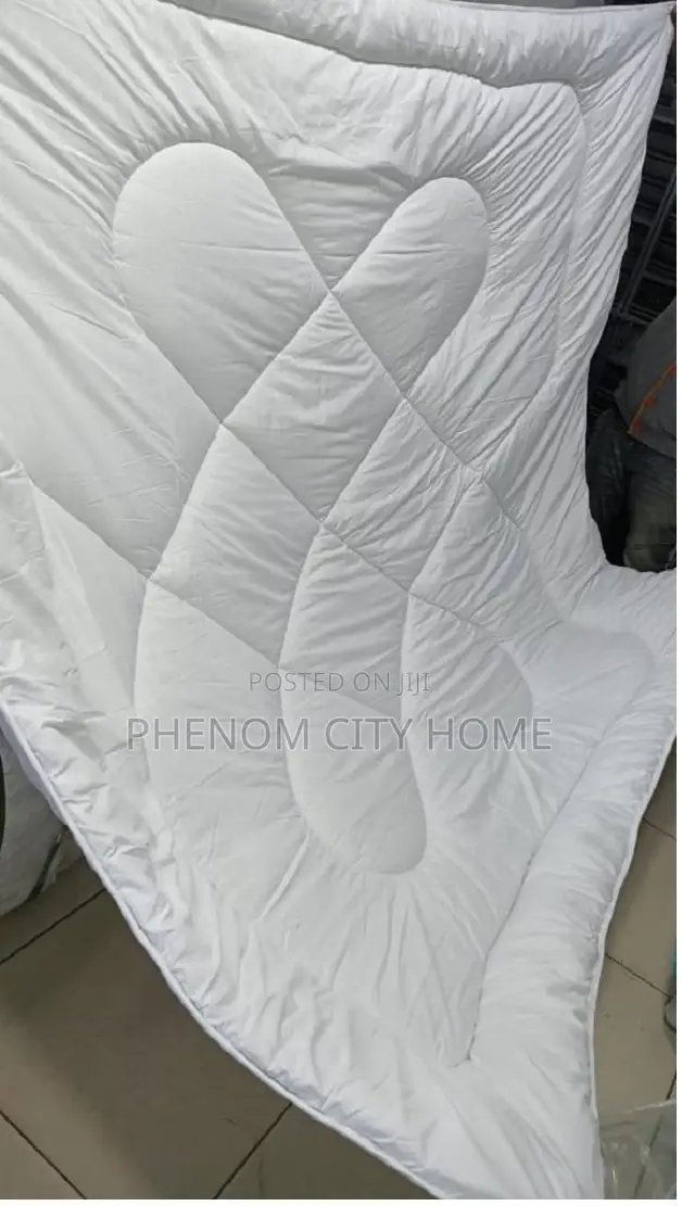 White Bindedstrippe Duvets Set Available