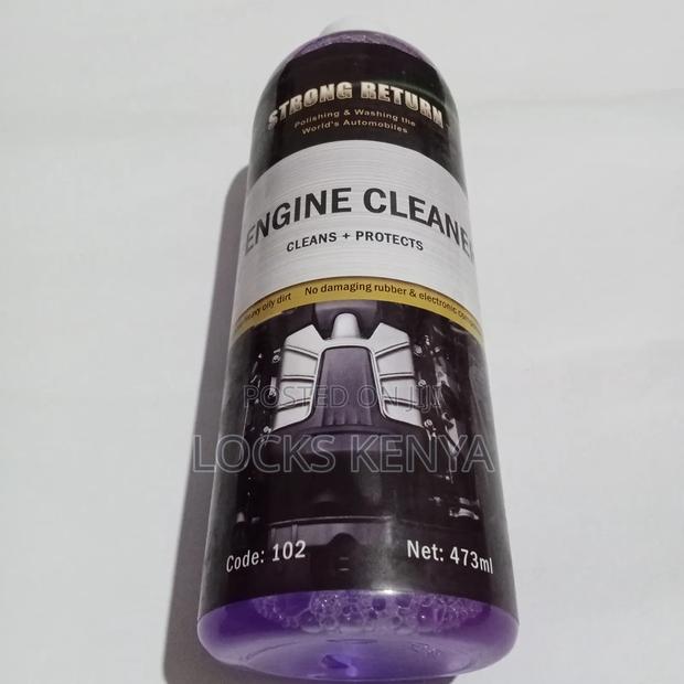 Highly Absorbent Engine Cleaner