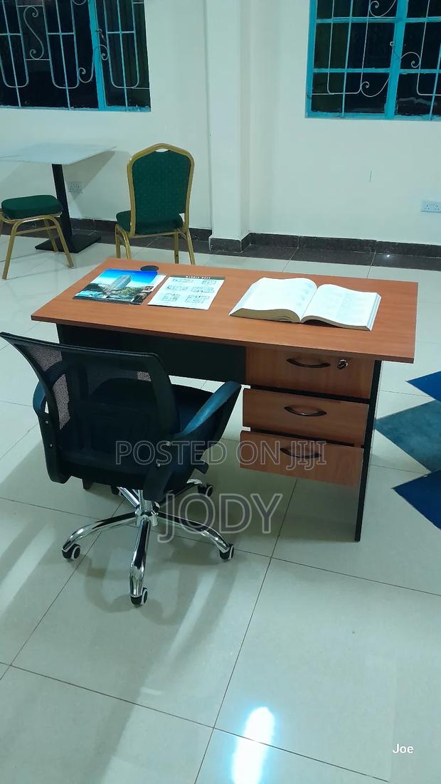 Comfortedge Office Desk and Office Mesh Chair - main view