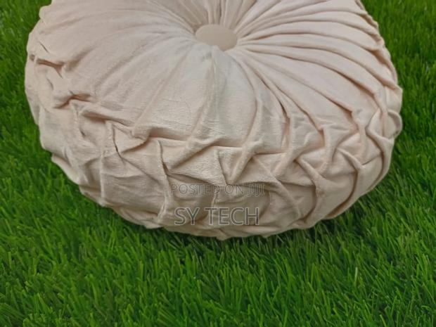 Circular Velvet Comfy Pillows - thumbnail 2