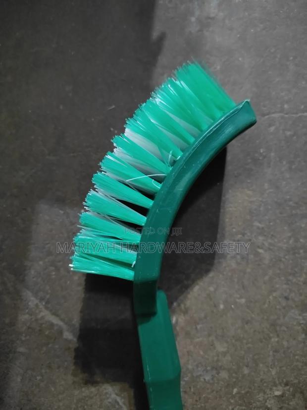Toilet Cleaning Brush - thumbnail 3