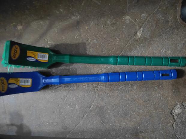 Toilet Cleaning Brush - thumbnail 4