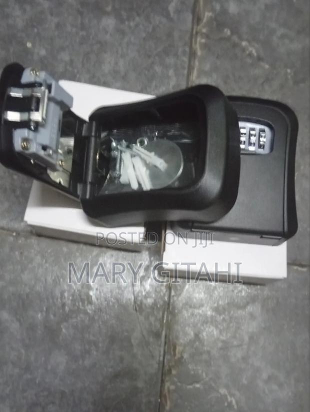 Safe Metallic Key Lock Box