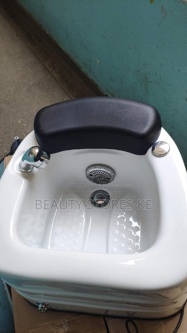 White Silver Fibre Spa Machine With Pipes