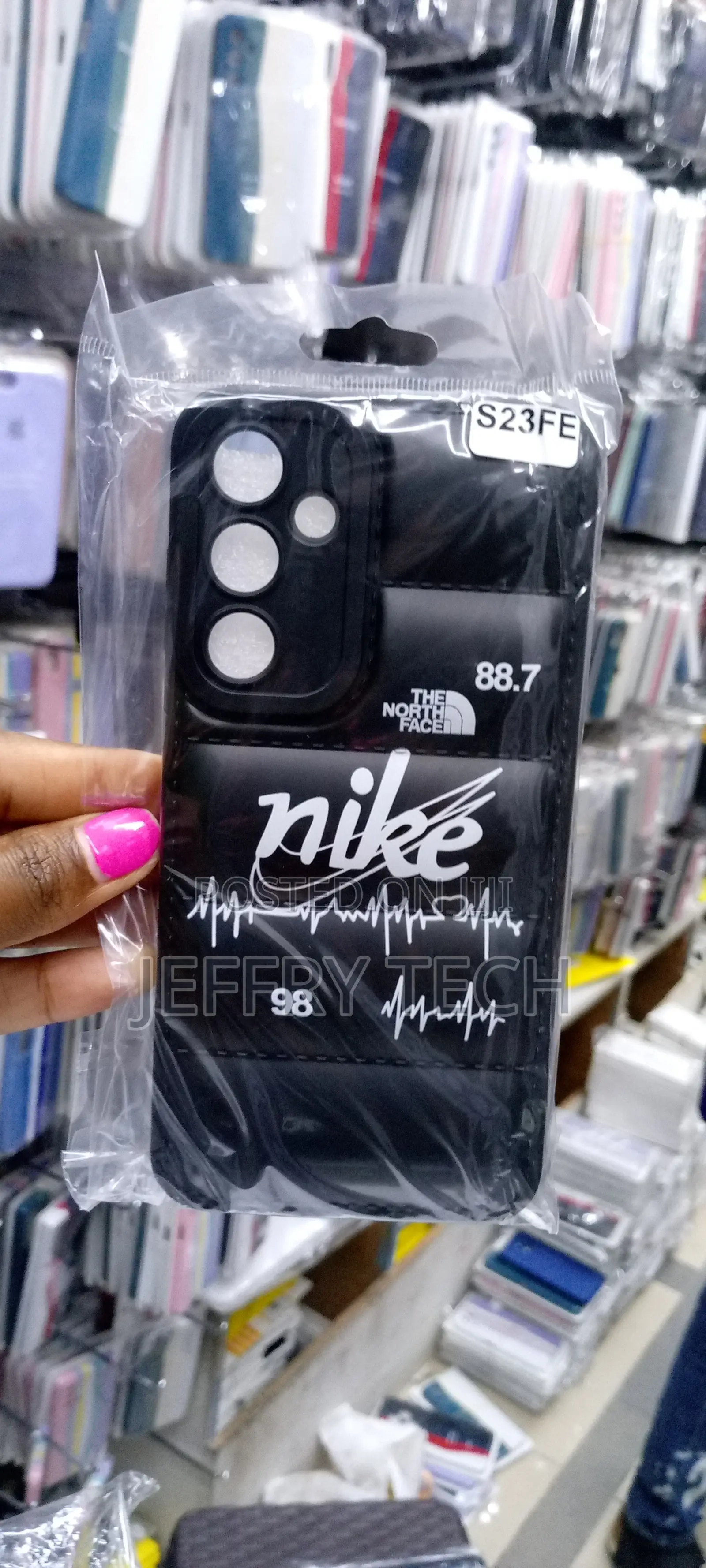 Luxury Nike Puffer Case (Samsung Galaxy S23 Fe Black)