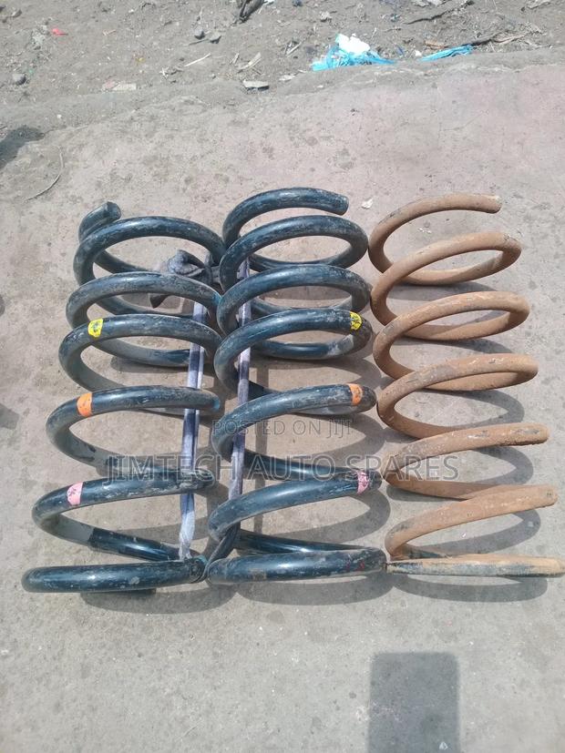 Toyota Alphard Rear Heavy Duty Spring - thumbnail 2