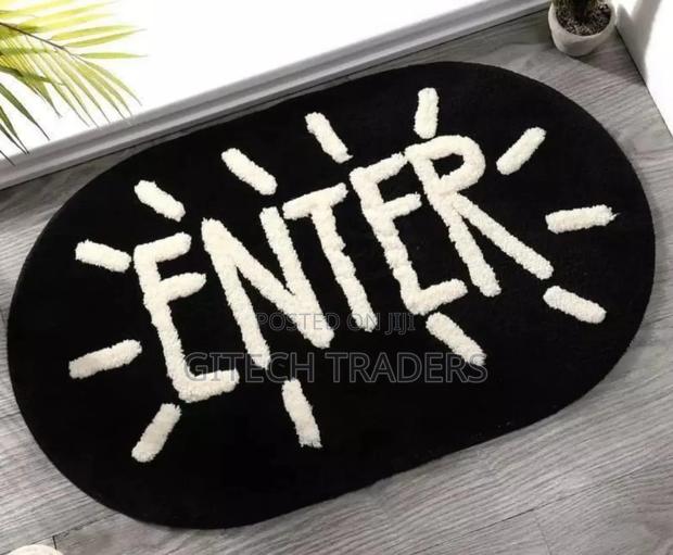 Cute Soft Oval Rug . *Size 40*60cms - main view