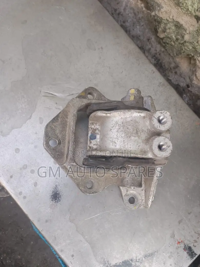Suzuki Sx4 Gearbox Mount