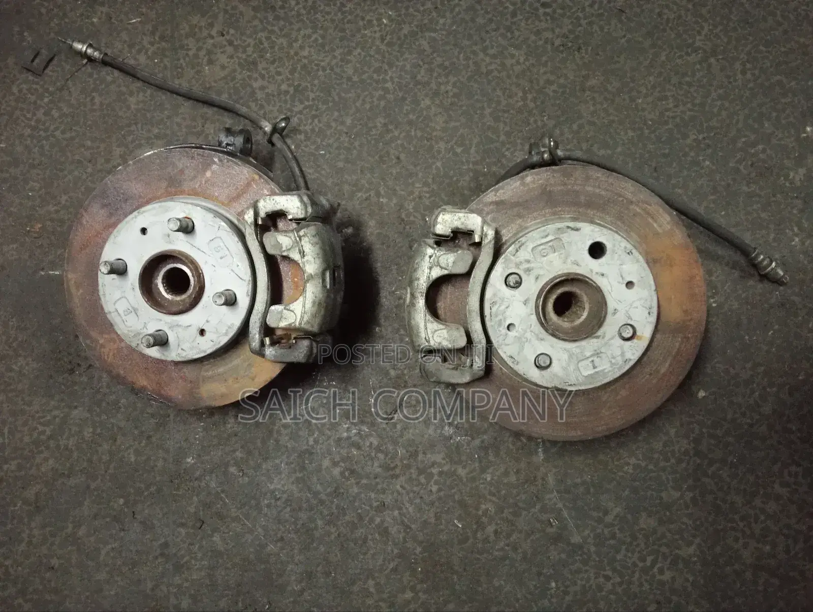 Daihatsu Move Front Wheel Hubs