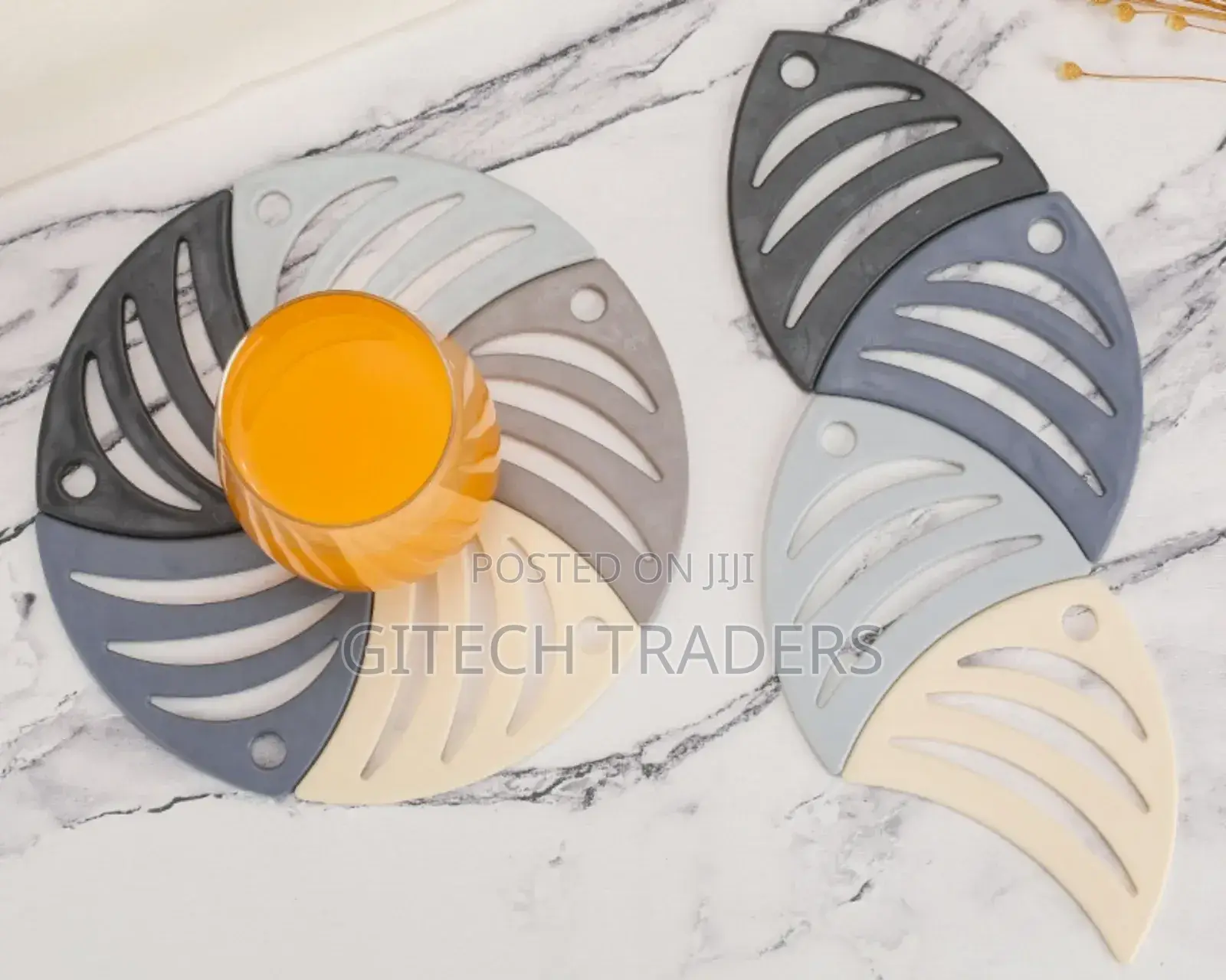 5 Pieces Fish Shaped Silicone Coasters