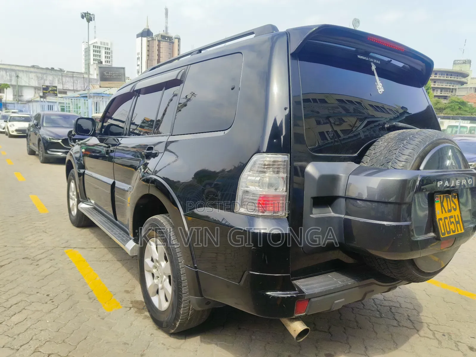 Mitsubishi Pajero 2017 Black
