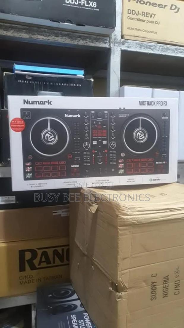 Numark Mixtrack Pro 3dj Controller - main view