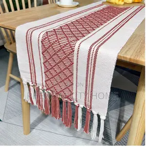 Quality Knitted Table Runner With Table Mats