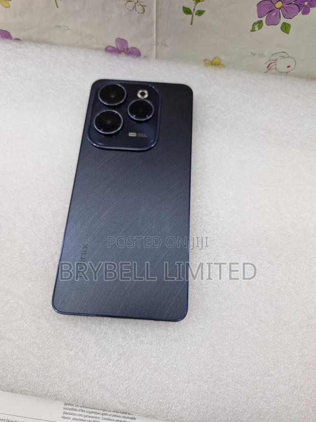 Infinix Hot 40 256 GB Blue - main view