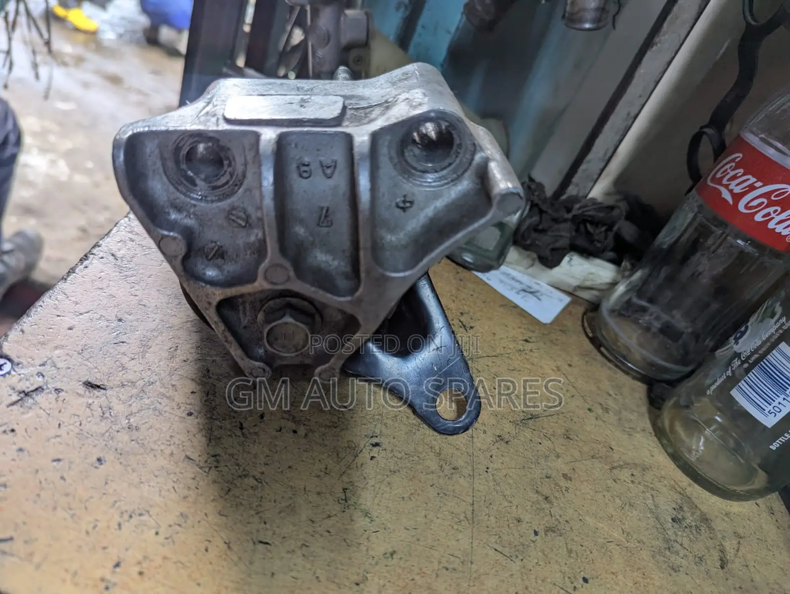 Toyota Voxy Noah Engine Mount
