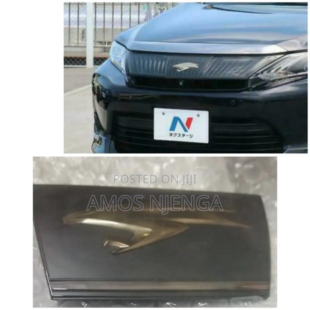 Toyota Harrier Logo