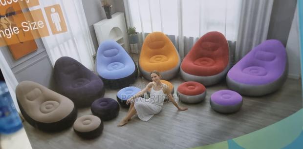 Inflatable Seat With Manual Pump. - main view