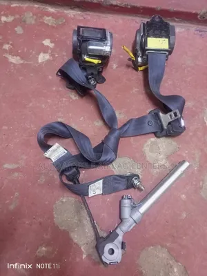 Mitsubishi RVR Seat Belts