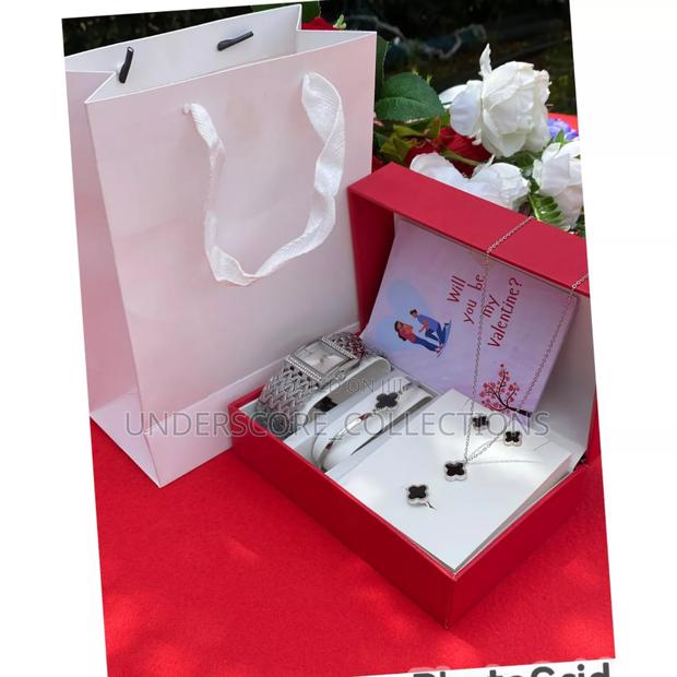 Silver Jewelry Gift Box for Ladies - main view