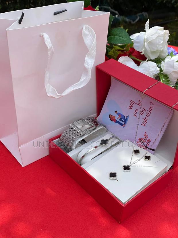 Silver Jewelry Gift Box for Ladies - thumbnail 2