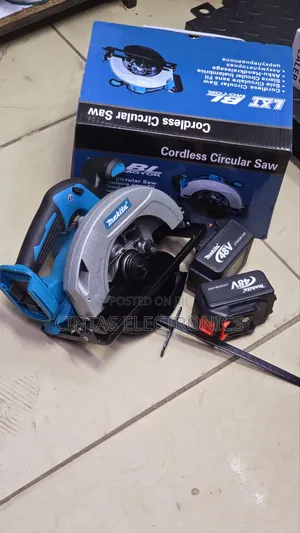 Cordless Makita Circular Saw