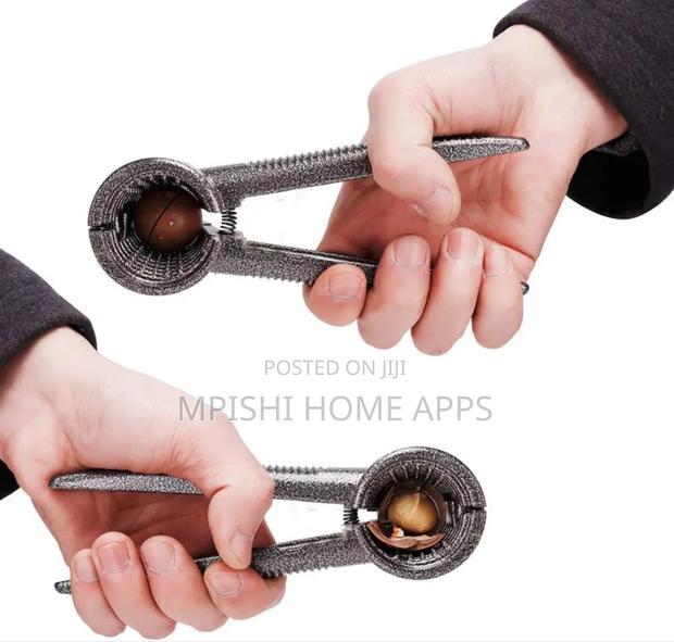 Cast Iron Nutcracker - thumbnail 3