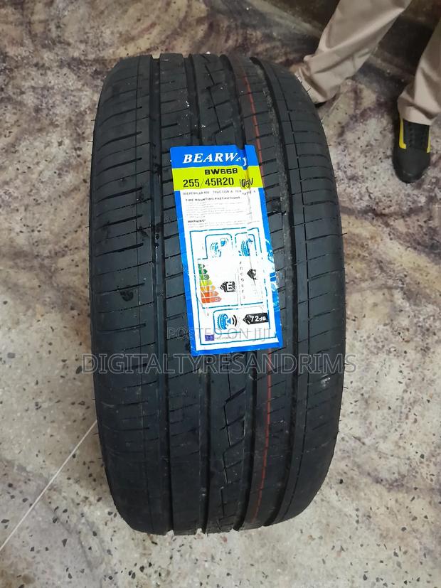 255/45r20 Bearway Tyres Brand New - main view