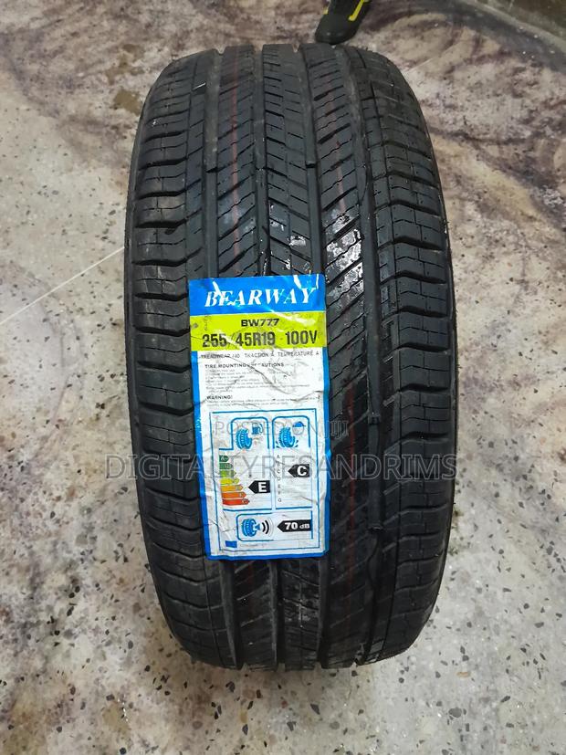 255/45r19 Bearway Tyres Brand New