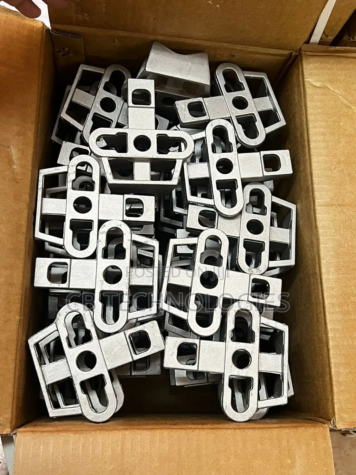 Universal Pole Clamp(UPB)