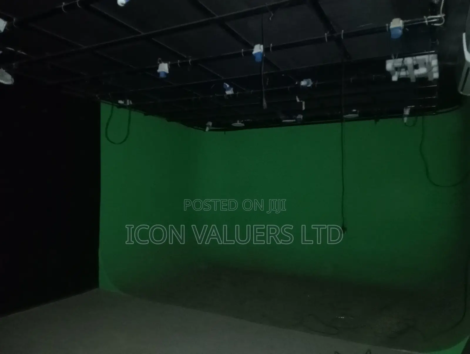 Fully Equiped Studio to Let