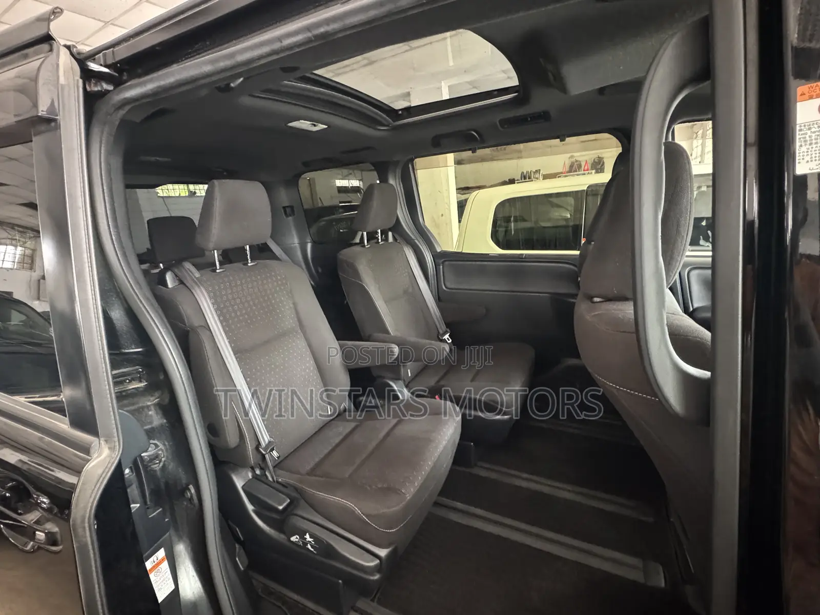 Toyota Noah 2.0 AWD (7 Seater) 2018 Black